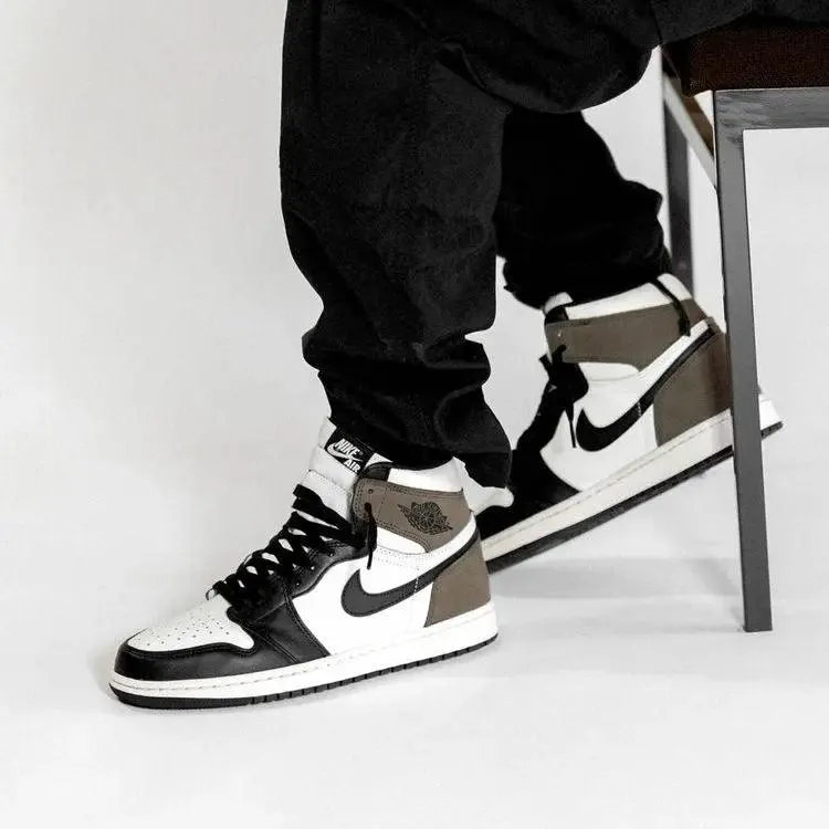 Custom Jordan 1  Retro High Dark Mocha High Q