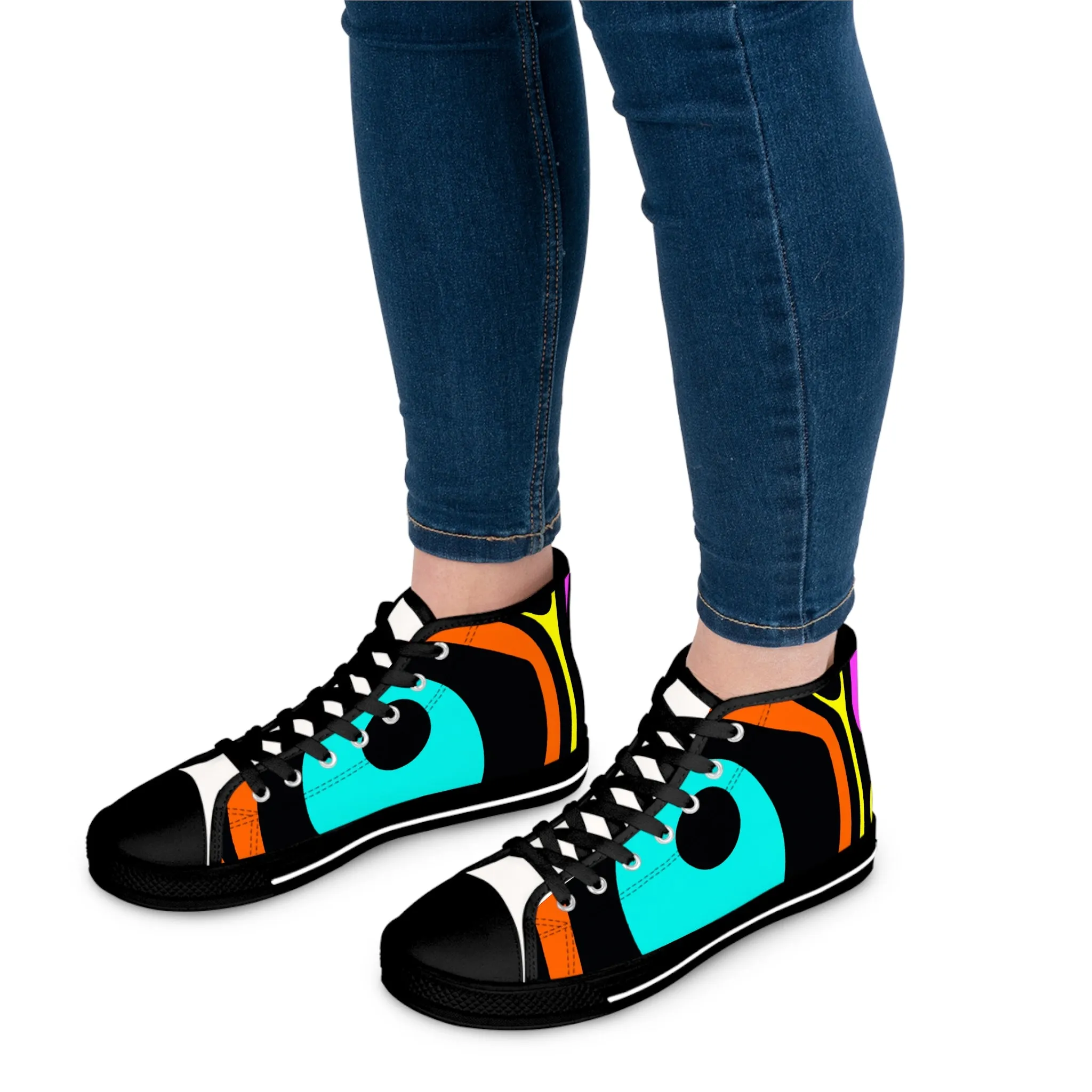 Cynthia Kicks. - high top
