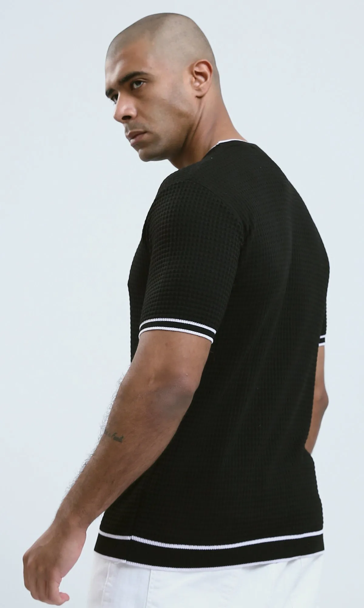 O190389 Solid Slip On Black Comfy Cotton Tee