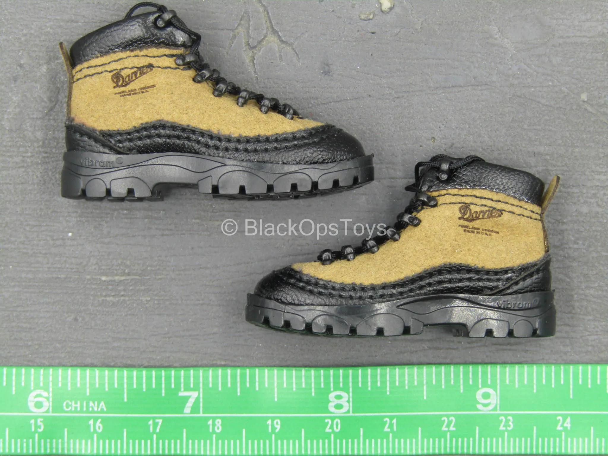 US Army M14 Marksman - Tan & Black Boots (Peg Type)