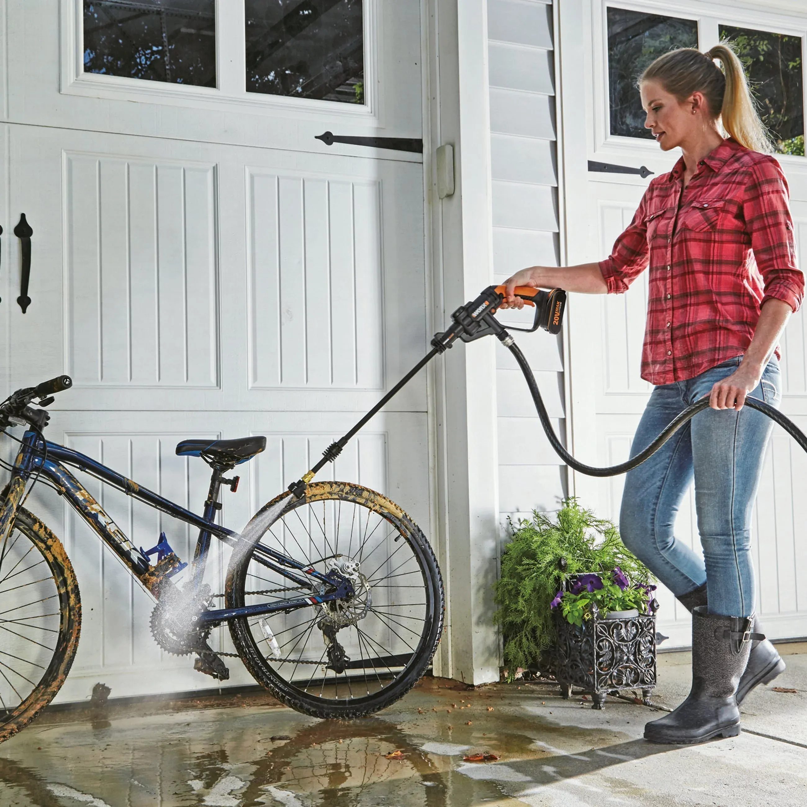 Worx WG629E.1 HYDROSHOT Cordless Portable Pressure Washer 20V MAX